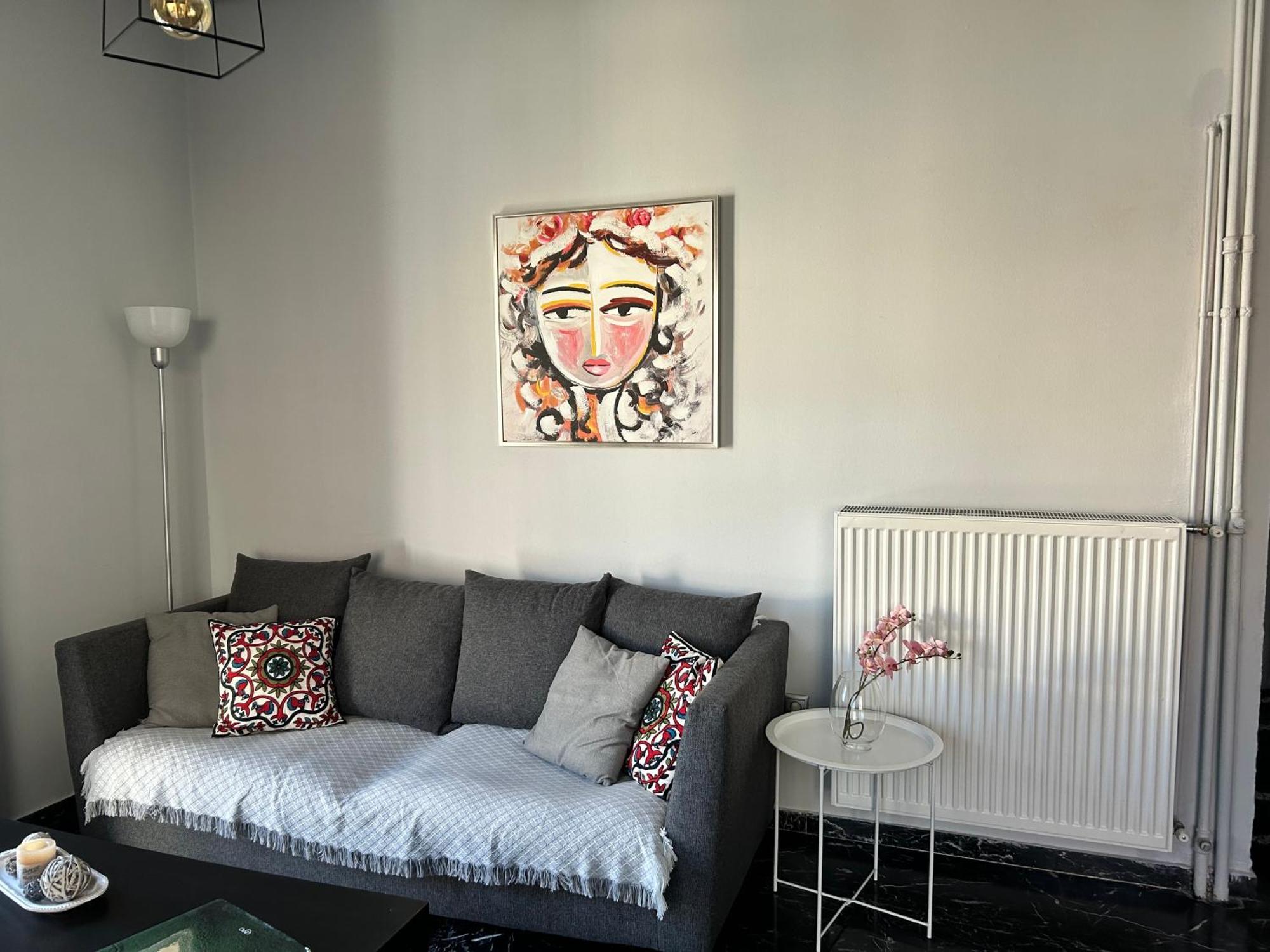 Beautiful Apartment Next To Metro Station Aten Exteriör bild