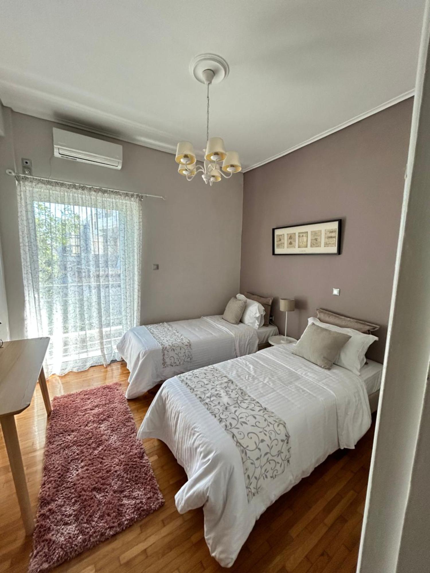 Beautiful Apartment Next To Metro Station Aten Exteriör bild